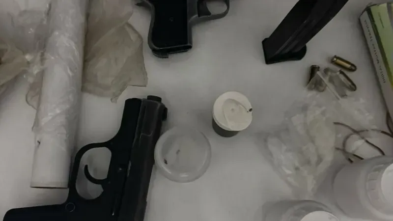 İzmir’de operasyon: 1 ton 346 kilo Skunk ele geçirildi