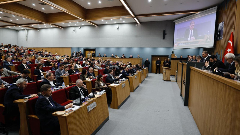 Büyükşehir Meclisi’nde “Egeşehir” tansiyonu: AK Parti’den Özgür Özel’e kınama!