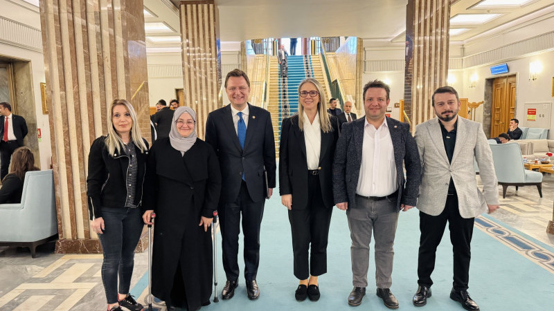 AK Partili Çankırı, Engelsiz Kızılay İl Başkanlarını TBMM’de ağırladı