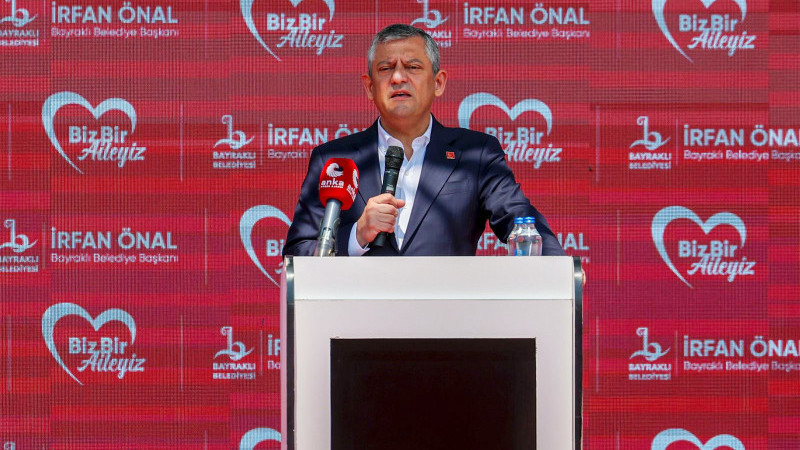 CHP Lideri Özgür Özel’den İzmir’de erken seçim çağrısı!