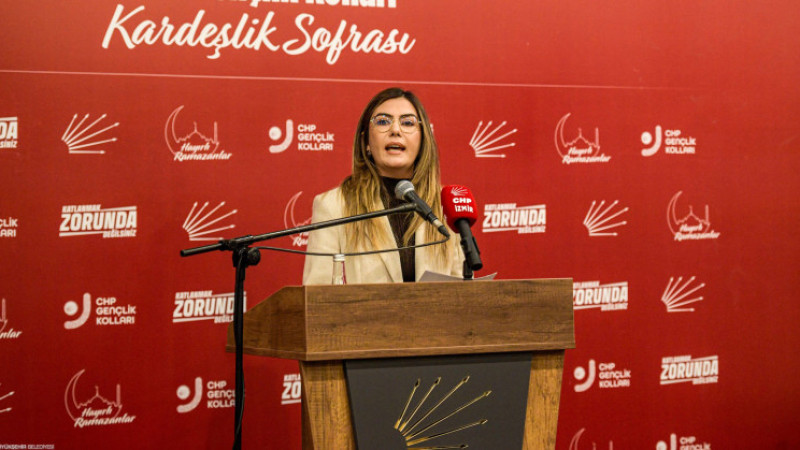CHP İzmir'de deprem üstüne deprem: Gençlik Kolları Başkanı Çelik de istifa etti!