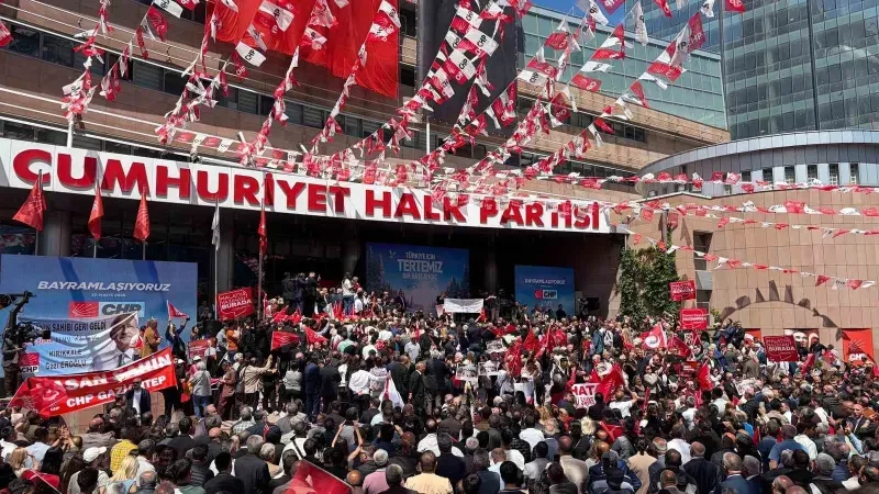 CHP’deki tarihi istifa dalgasında İzmirli 3 vekil de yer aldı