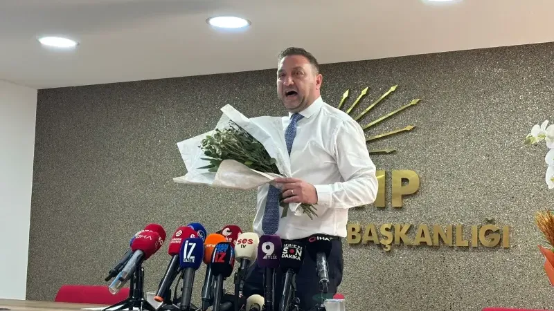 CHP İzmir örgütüne Utku Gümrükçü neşteri: 