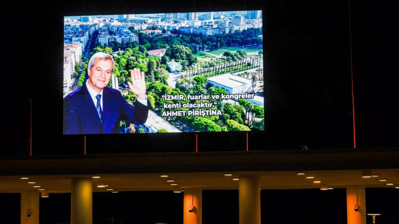 İzmir’in “Efsane Başkanı” Ahmet Piriştina’nın vizyonu Kültürpark’ta modern LED ekranda yaşayacak
