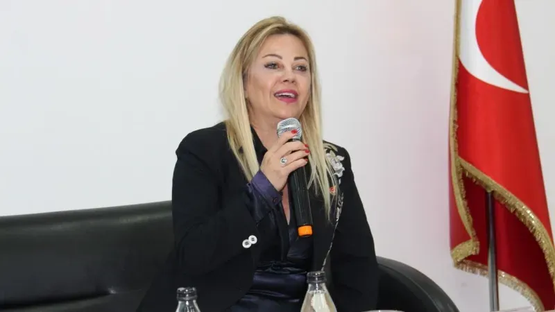 İzmir Gazeteciler Cemiyeti Başkanı Dilek Gappi ifadeye çağrıldı!
