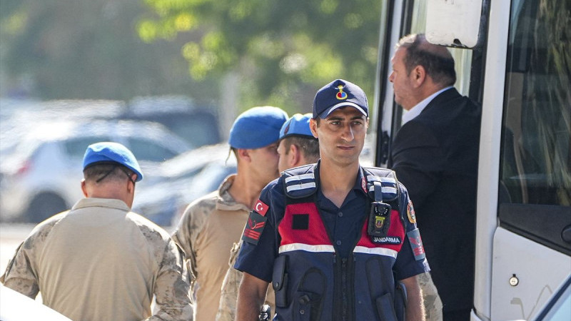 Menderes Belediye Başkanı İlkay Çiçek dahil 16 şüpheli adliyede