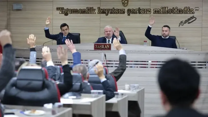 Menemen'de CHP'li meclis üyeleri AK Parti'ye geçiyor!