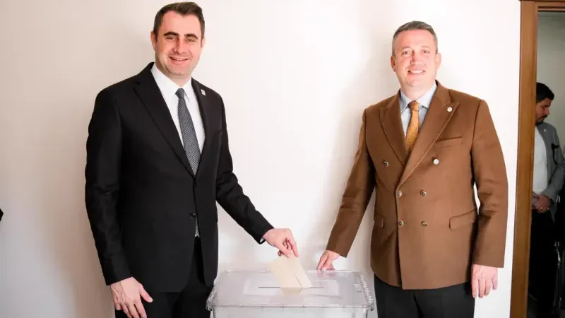 YENİ Parti İzmir İl Başkanlığı ön seçimini Çağatay Güç kazandı!