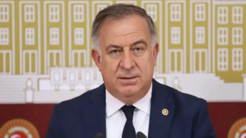 Karaburun'daki İstifa YENİ Parti'de Yankılandı! Zeybek'ten Dikkat Çeken Açıklama