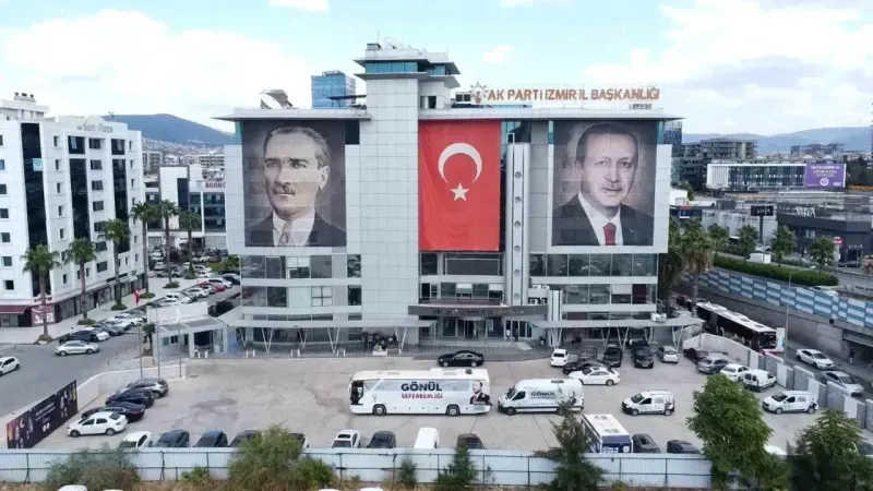 AK Parti İzmir'de 5 ilçe başkanı görevden alındı!