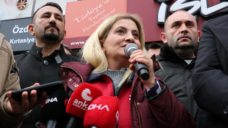 İzmir Büyükşehir Belediyesi şirketi İZFAŞ’ta toplu işten çıkarma