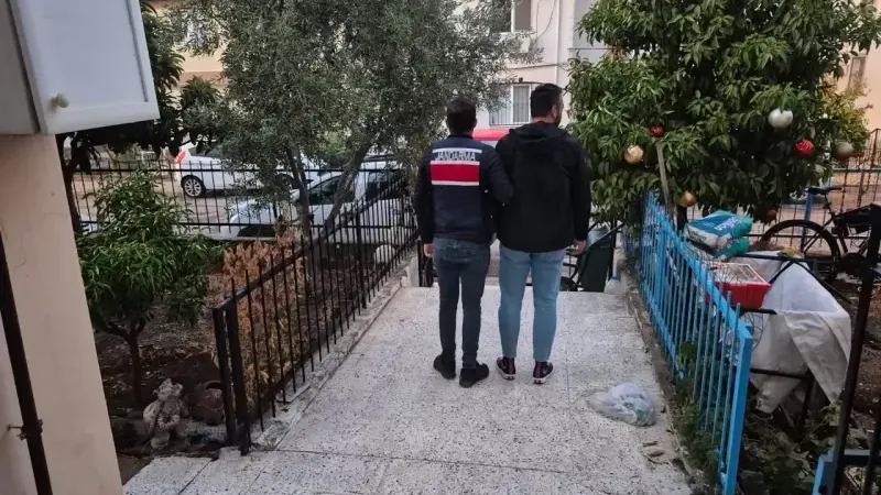 İzmir merkezli 16 ilde FETÖ operasyonu!