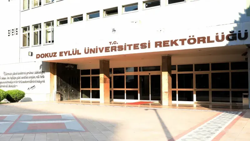 Sayıştay, Dokuz Eylül Üniversitesi’nde 917 milyon TL’lik kayıt dışı taşınmaz tespit etti!