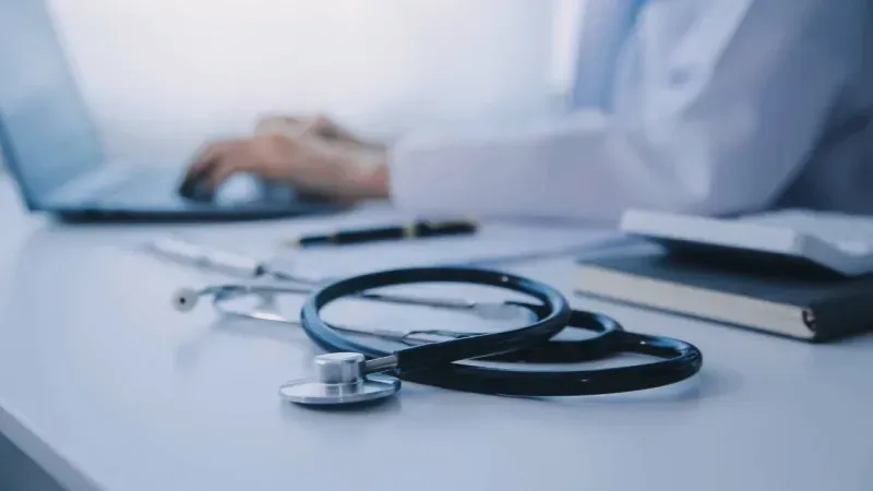 FETÖ'nün TUS imamıyla bağlantılı 5 doktor gözaltında