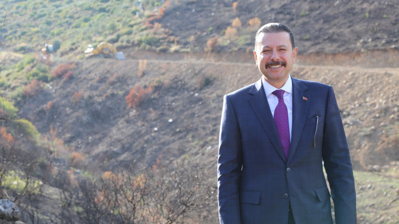 Karabağlar’da TOKİ projesinde ilk kazma vuruldu!