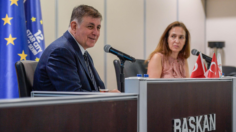 İzmir’de çöp krizi: Başkan Tugay’dan Başkan Ünsal'a üstü kapalı gönderme!