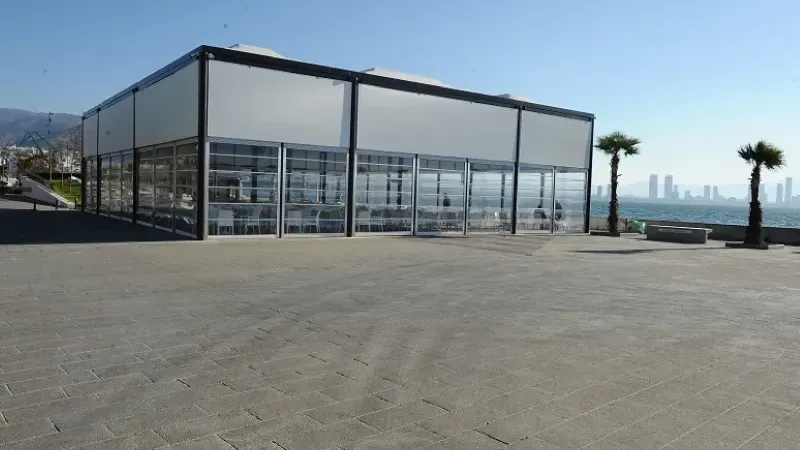 Karşıyaka’daki Anıt Kafe hakkında yargıdan yıkım kararı