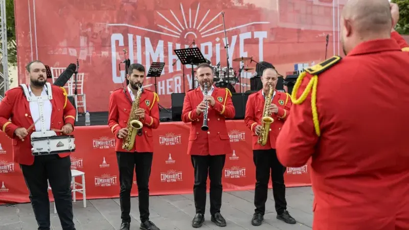 İzmir’de “Cumhuriyet Her Yerde” etkinlikleri Torbalı’dan başladı