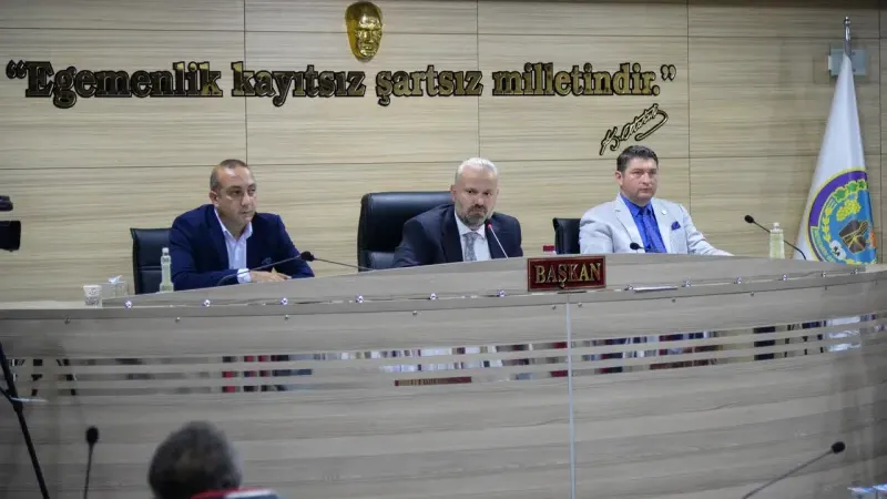 Menemen Belediye Meclisi’nde imar gerilimi: Ruhsat tartışması tansiyonu yükseltti