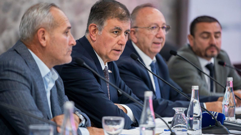 Başkan Tugay'dan körfez açıklaması: Durum iyiye gidiyor