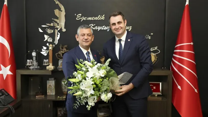 CHP İzmir İl Yönetimi, Özgür Özel ile Ankara’da buluştu