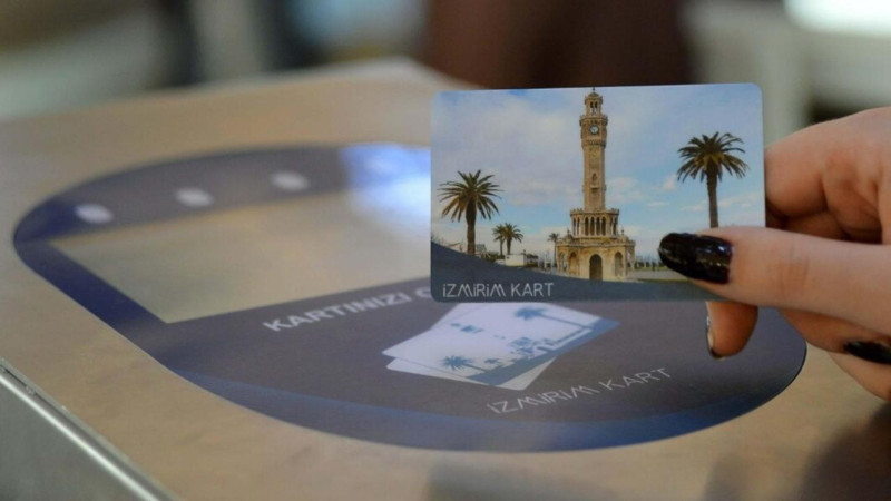 İzmir’de yeni dönem başlıyor: Genç İzmirim Kart ile ulaşım indirimi!