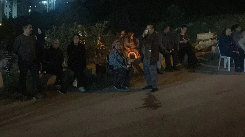 Harmandalı halkı, çöp tesisi önünde nöbet tutarak eylem yapıyor: “Bu bir vebal değil mi?”