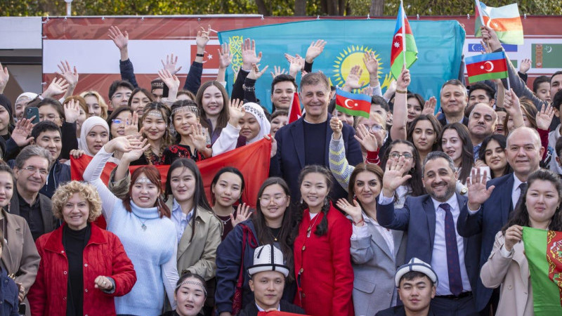 İzmir, Türk Dünyası öğrencilerini Kültürpark’ta ağırladı