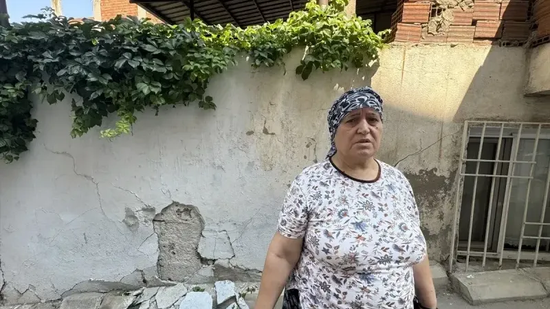 İzmir Büyükşehir, Buca Onat Tüneli mağdurlarına 30 Bin TL kira desteği sunuyor