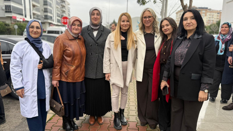 AK Parti İzmir Milletvekili Çankırı, Aliağa’da kadınlarla buluştu