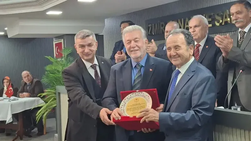 İzmir Otelciler Odası'nda köklü değişiklik: İbrahim Veral güven tazeledi!