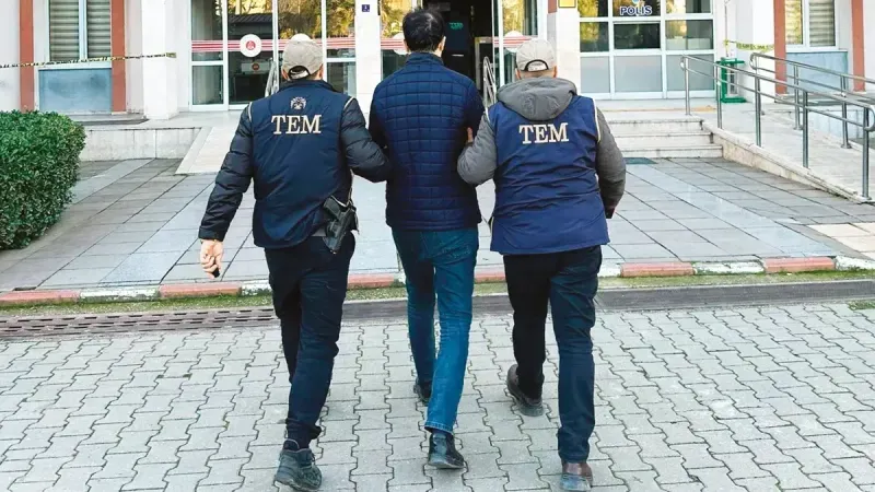 İzmir'de FETÖ operasyonu!