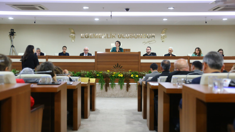 Karabağlar Belediyesi’nde denetim komisyonu üye seçimi gerginliği