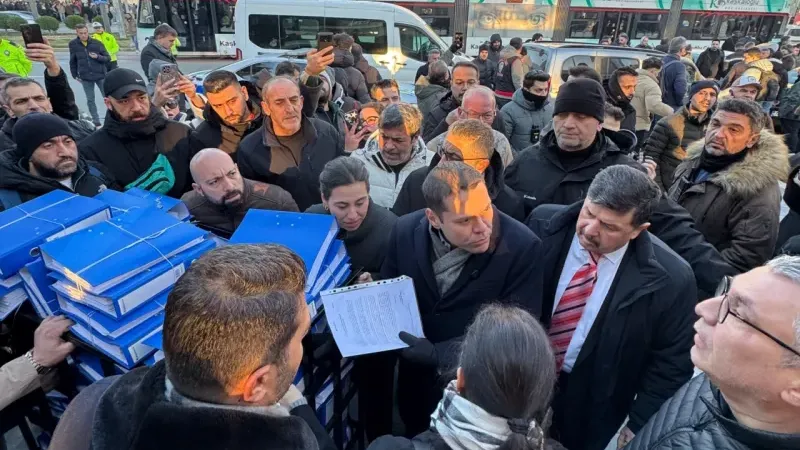 Martı TAG, İzmir’de paylaşımlı yolculuk yönetmeliği için 48 bin imza topladı