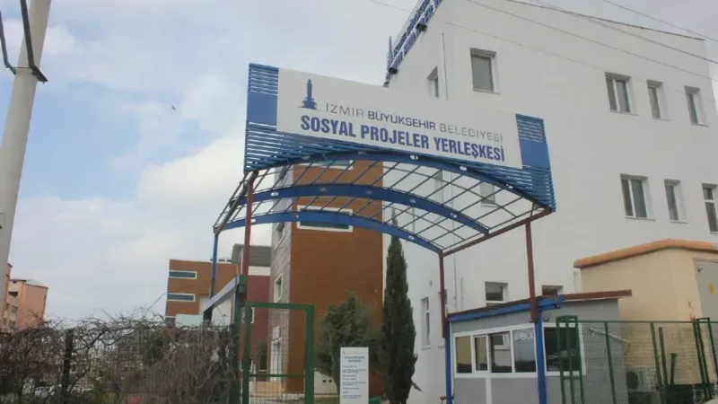 İzmir Büyükşehir Belediyesi, Meslek Fabrikası kurslarını Örnekköy'e taşıyor