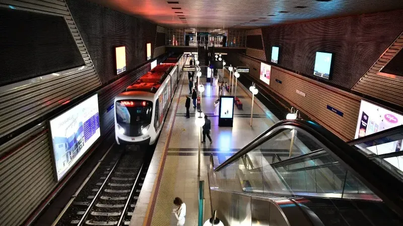 İzmir Metro'da makas değişim çalışmaları tamamlandı, seferler normale döndü