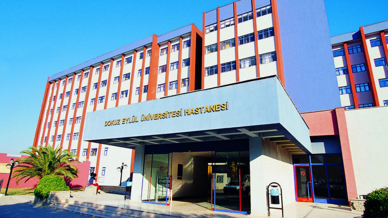 DEÜ Hastanesi’nde çifte kriz: Hem sistem çöktü hem iş bırakma eylemi yapıldı!