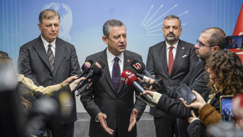 Özgür Özel’in İzmir programı ertelendi: Pazartesi günü geliyor!
