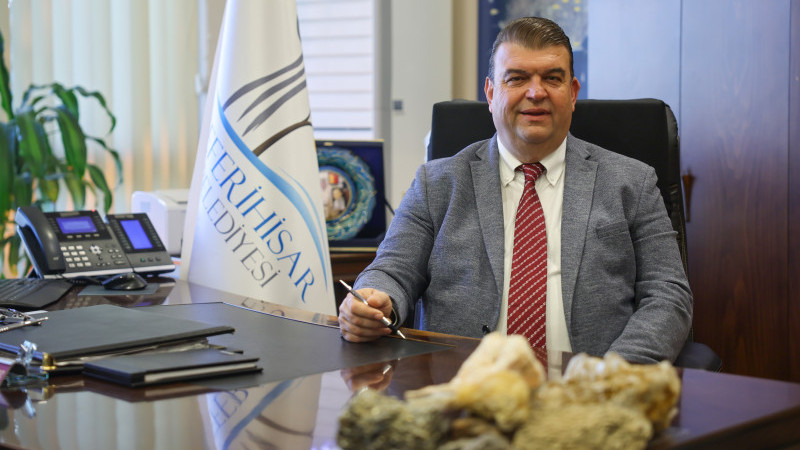 Seferihisar Belediye Başkanı İsmail Yetişkin dahil 12 kişi tutuklandı