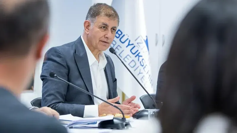 Başkan Cemil Tugay, İZPA Başkanı ve Genel Müdürünü görevden aldı