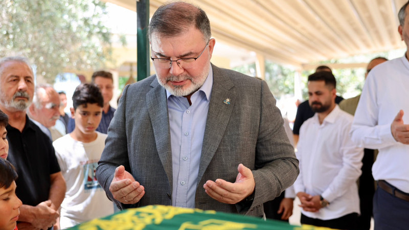 AK Parti İzmir teşkilatının acı günü: Abdullah Yurt son yolculuğuna uğurlandı