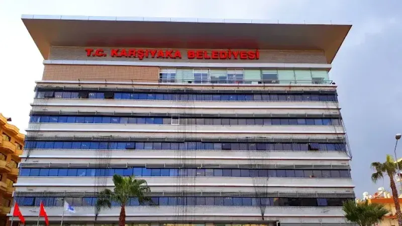 MMO İzmir Şubesi’nden Karşıyaka Belediyesi’ne ‘Asansör protokolü’ tepkisi!