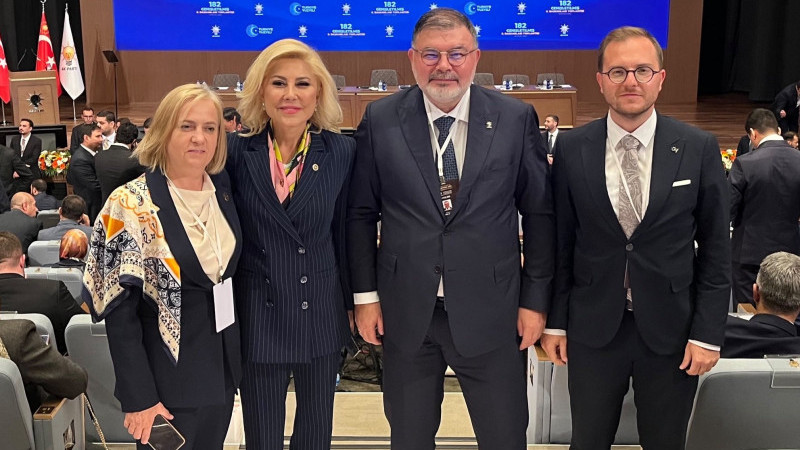 Ege'nin AK Kadroları Genişletilmiş İl Başkanları Toplantısı'nda buluştu
