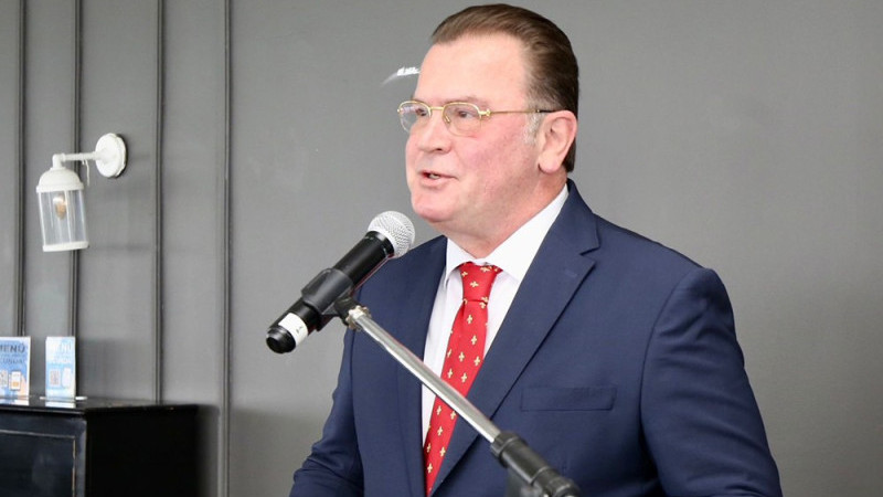 Karşıyaka Belediyesi'nde flaş istifa: Atilla Baysak meclis üyeliğinden ayrıldı