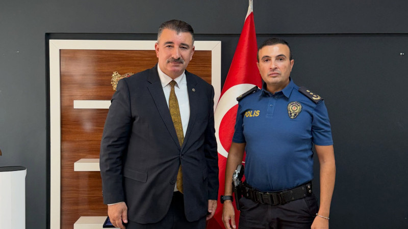 AK Parti Konak İlçe Başkanı Mehmet Sait Başdaş’tan Recai Güvenateş’e hayırlı olsun ziyareti