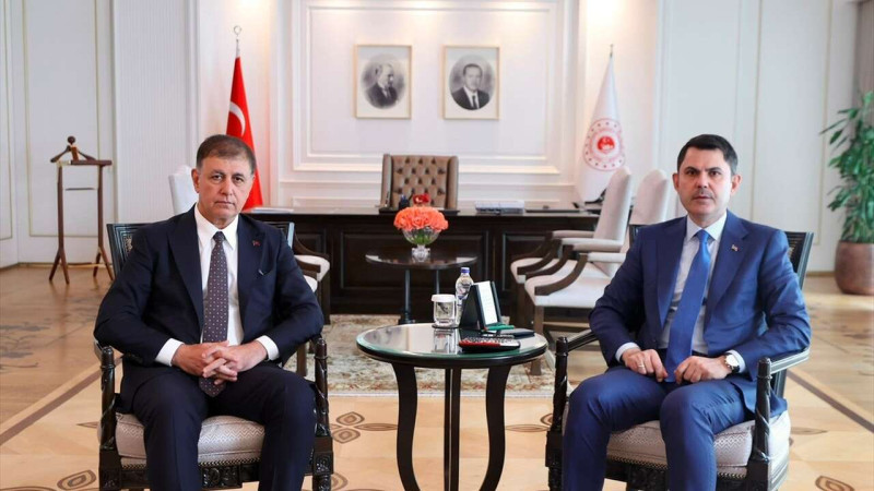 Ankara'da kritik İzmir zirvesi: Bakan Kurum ile Başkan Tugay bir araya geldi