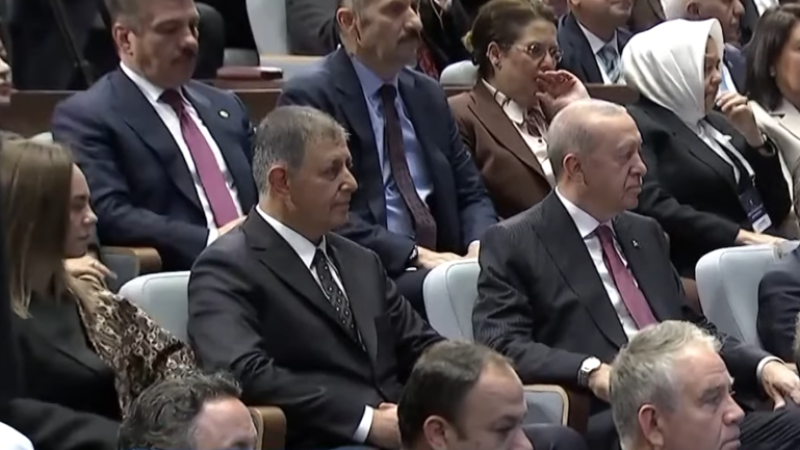 Cumhurbaşkanı Tayyip Erdoğan, “İzmir bugün bir başka, çok coşkulu” dedi.
